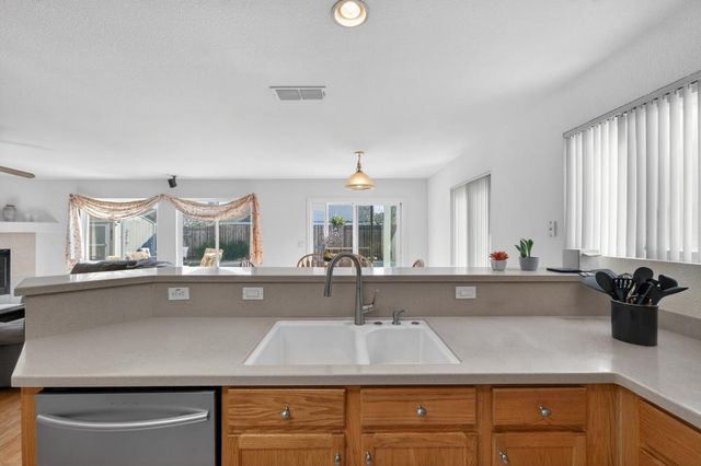 8682 Minoan Ct, Elk Grove, CA 95624