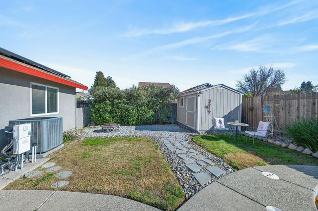 8682 Minoan Ct, Elk Grove, CA 95624