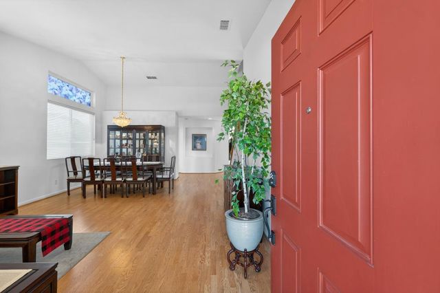 8682 Minoan Ct, Elk Grove, CA 95624