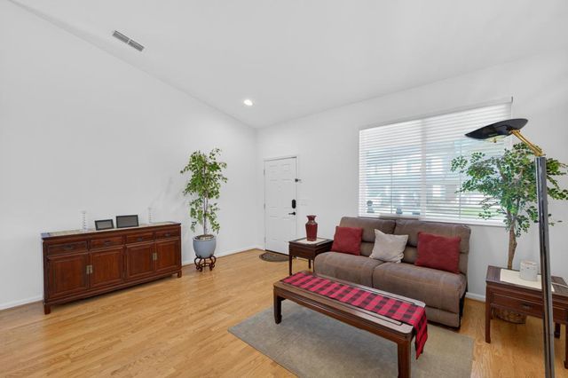 8682 Minoan Ct, Elk Grove, CA 95624