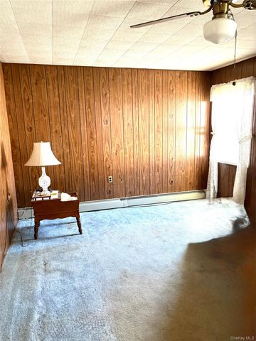18 Heather Lane, Levittown, NY 11756