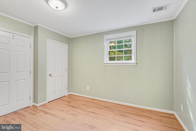 10401 COURTHOUSE DR, Fairfax, VA 22030