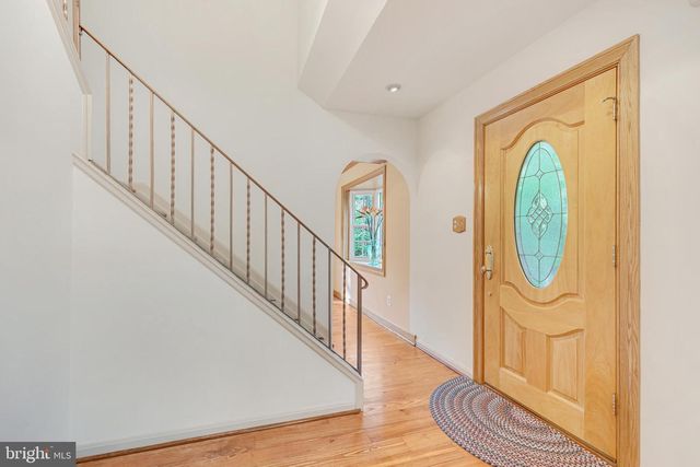 10401 COURTHOUSE DR, Fairfax, VA 22030