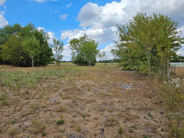 6500 Sacred Heart Road, Burton, TX 77835