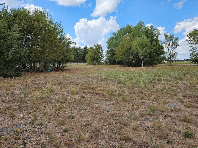 6500 Sacred Heart Road, Burton, TX 77835