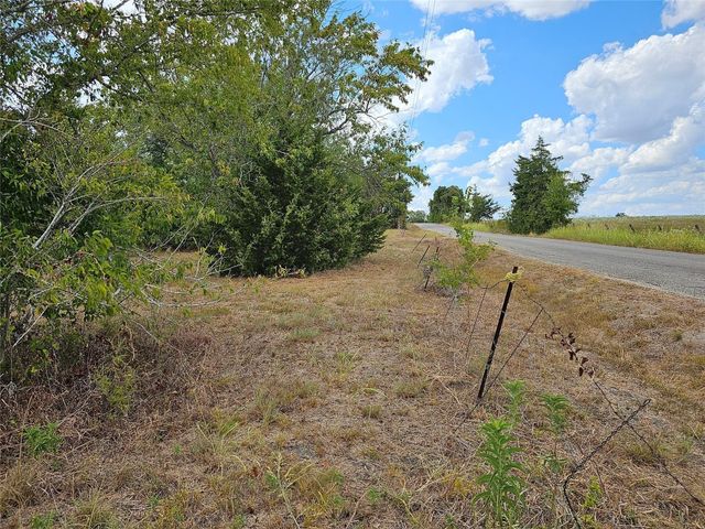 6500 Sacred Heart Road, Burton, TX 77835