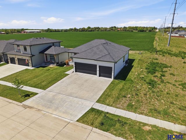 6347 Verano Drive, Lincoln, NE 68523