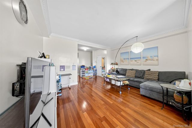 9905 63rd drive 14R, Rego Park, NY 11374