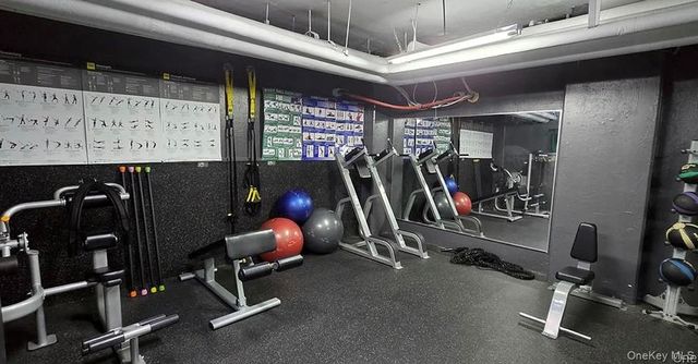 9905 63rd drive 14R, Rego Park, NY 11374