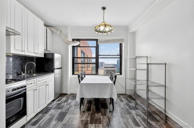 9905 63rd drive 14R, Rego Park, NY 11374