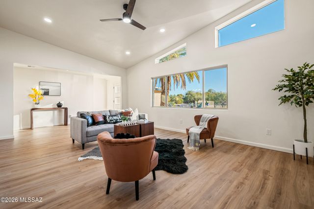 1220 W Maximilian Way, Tucson, AZ 85704