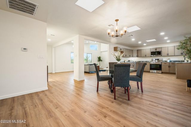 1220 W Maximilian Way, Tucson, AZ 85704