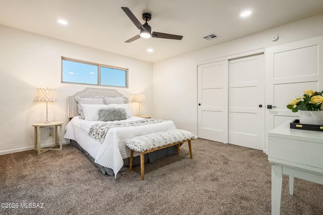 1220 W Maximilian Way, Tucson, AZ 85704