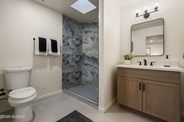 1220 W Maximilian Way, Tucson, AZ 85704