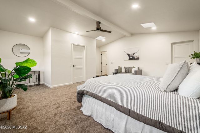 1220 W Maximilian Way, Tucson, AZ 85704