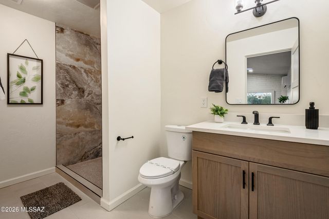 1220 W Maximilian Way, Tucson, AZ 85704