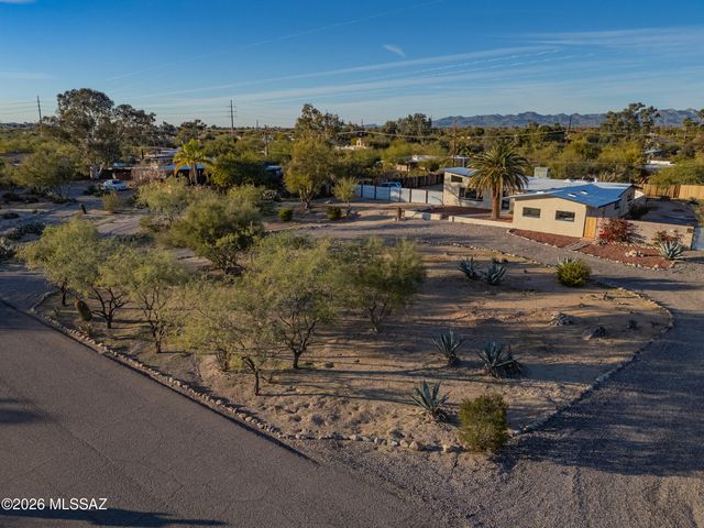 1220 W Maximilian Way, Tucson, AZ 85704