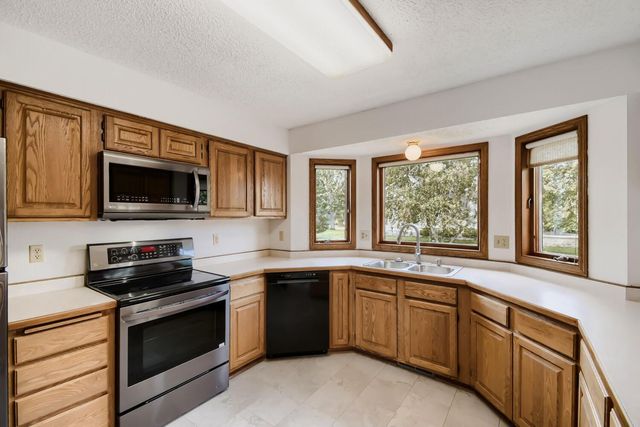 9270 Cornell Road, Woodbury, MN 55125