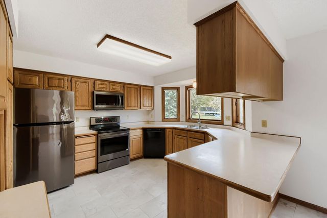 9270 Cornell Road, Woodbury, MN 55125