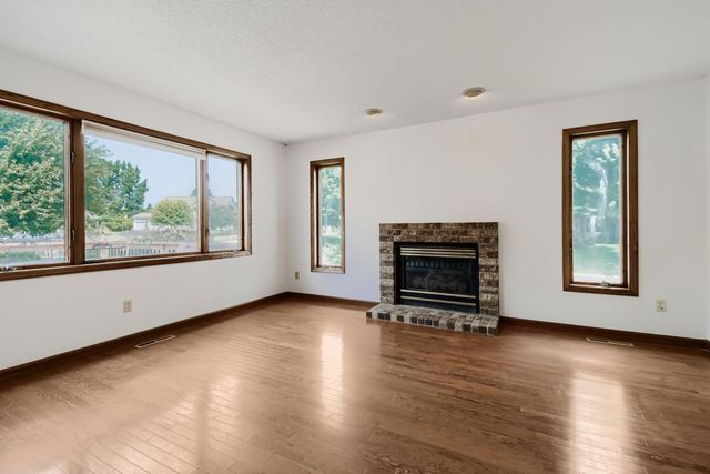 9270 Cornell Road, Woodbury, MN 55125