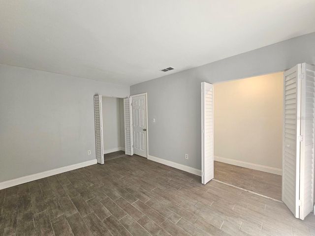 7602 W POWHATAN AVENUE 1, Tampa, FL 33615