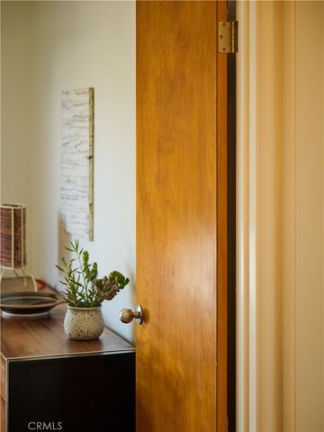 4304 Caledonia, Los Angeles, CA 90065
