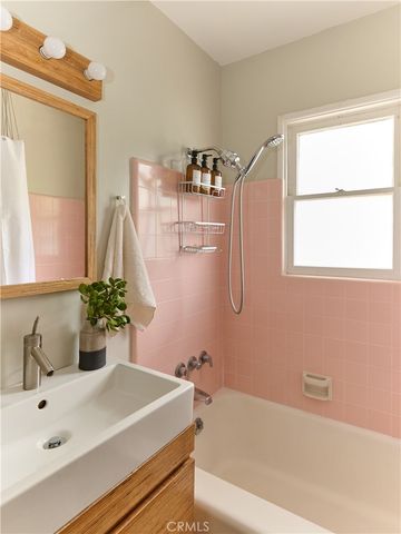 4304 Caledonia, Los Angeles, CA 90065