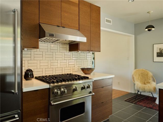 4304 Caledonia, Los Angeles, CA 90065