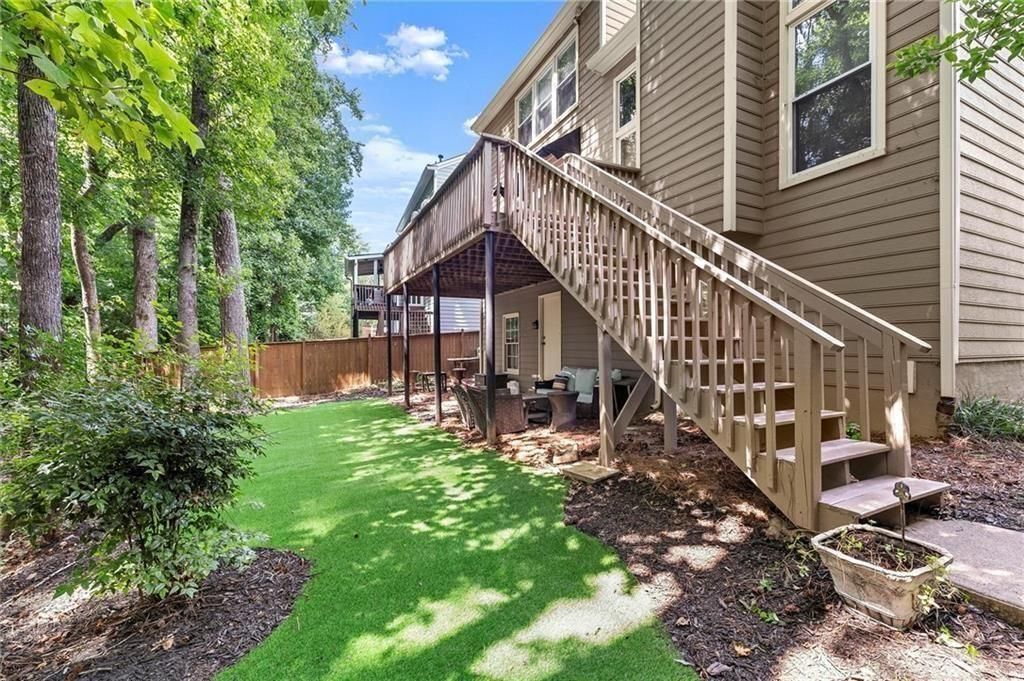 Image 28 of property listing at 10000 Barston Court, Johns Creek, GA 30022
