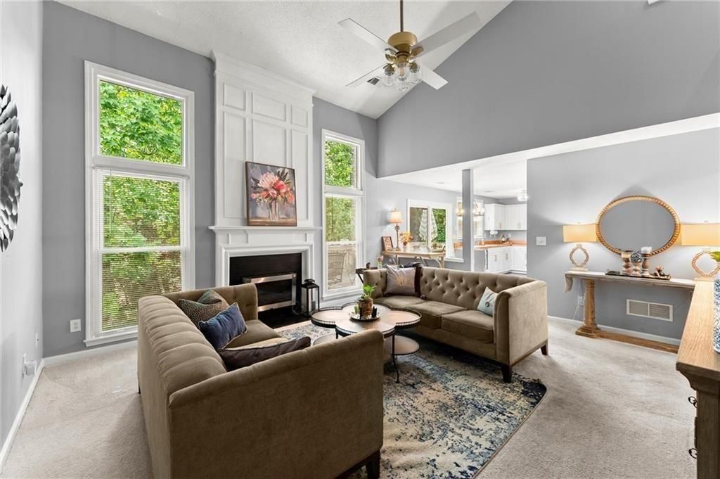 Image 6 of property listing at 10000 Barston Court, Johns Creek, GA 30022