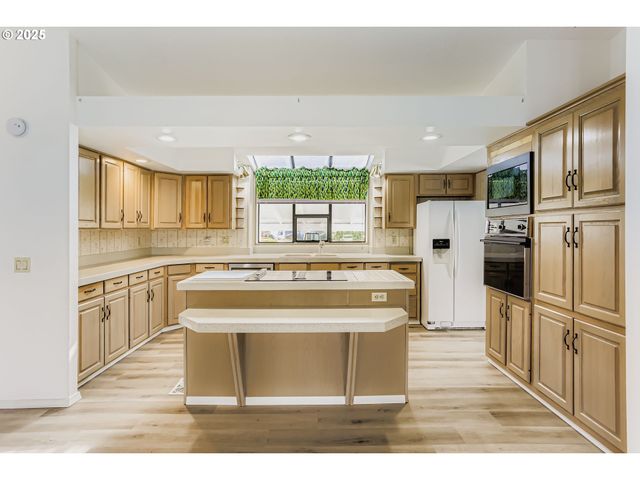 4303 SETTLERS Loop, Forest Grove, OR 97116