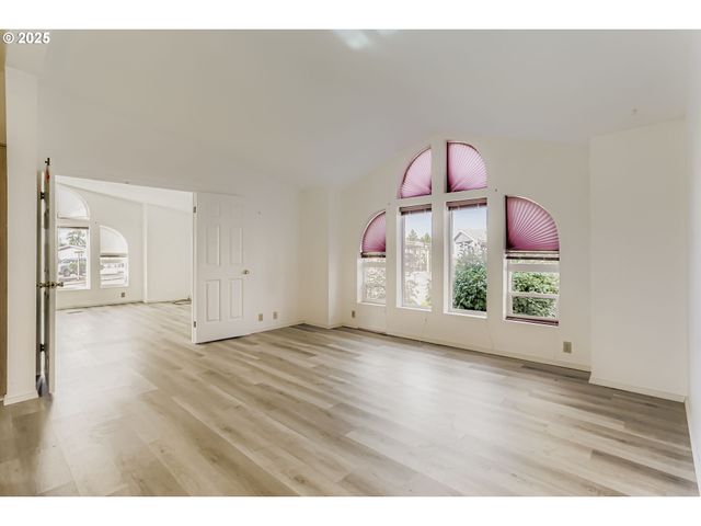 4303 SETTLERS Loop, Forest Grove, OR 97116