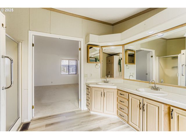 4303 SETTLERS Loop, Forest Grove, OR 97116