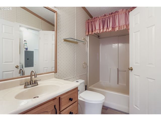 4303 SETTLERS Loop, Forest Grove, OR 97116