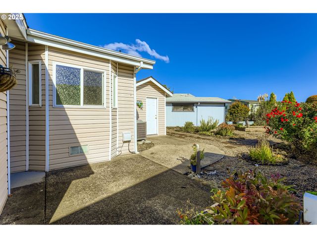 4303 SETTLERS Loop, Forest Grove, OR 97116