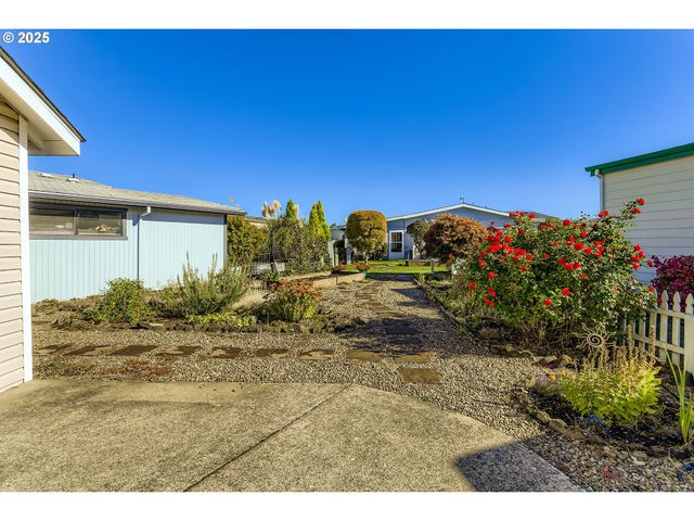 4303 SETTLERS Loop, Forest Grove, OR 97116