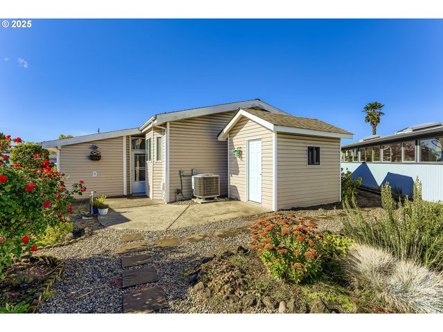 4303 SETTLERS Loop, Forest Grove, OR 97116