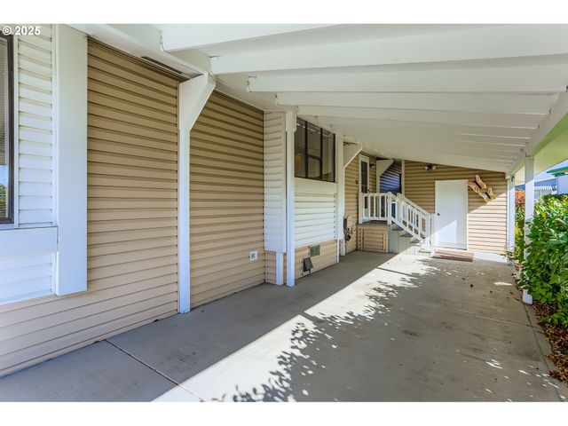 4303 SETTLERS Loop, Forest Grove, OR 97116