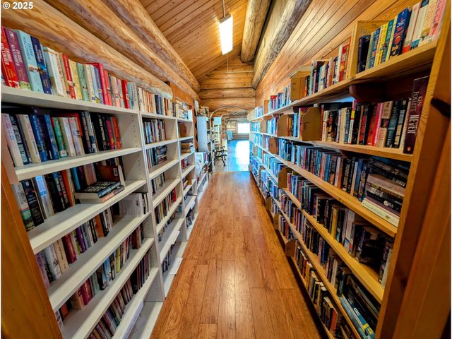 4303 SETTLERS Loop, Forest Grove, OR 97116