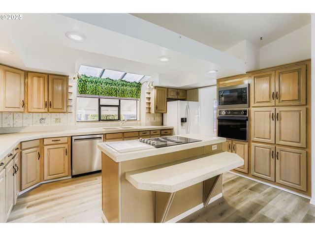 4303 SETTLERS Loop, Forest Grove, OR 97116