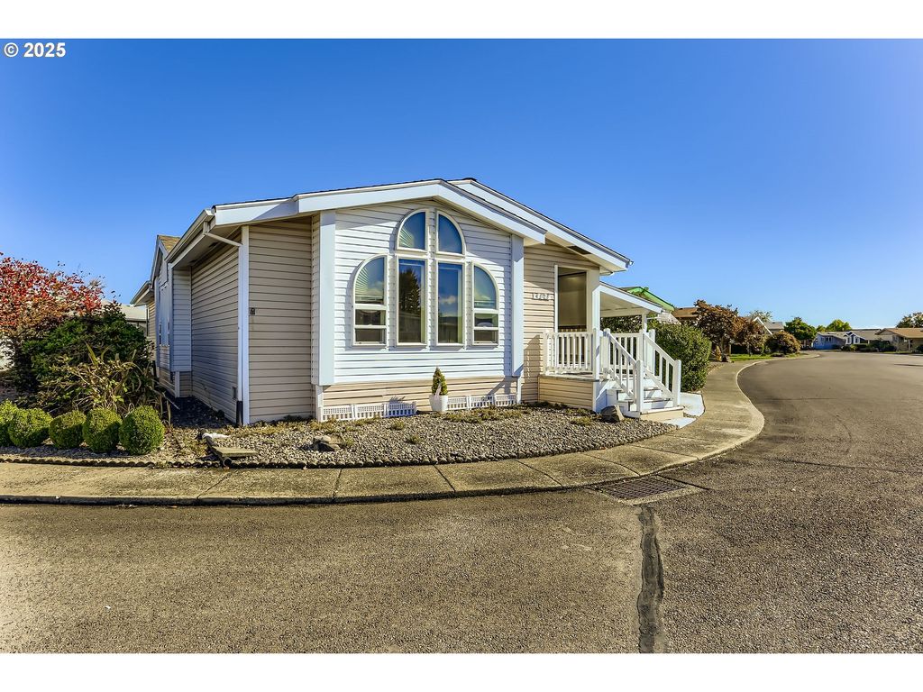 4303 SETTLERS Loop, Forest Grove, OR 97116