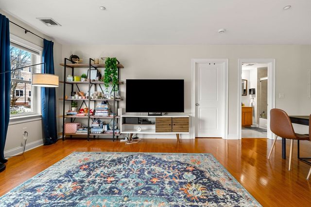 11 Cheriton Rd 102, Boston, MA 02132