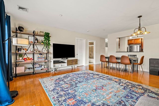 11 Cheriton Rd 102, Boston, MA 02132