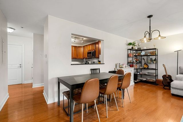 11 Cheriton Rd 102, Boston, MA 02132