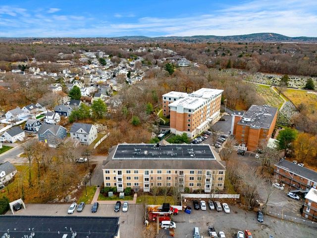 11 Cheriton Rd 102, Boston, MA 02132