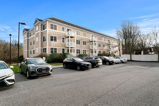 11 Cheriton Rd 102, Boston, MA 02132