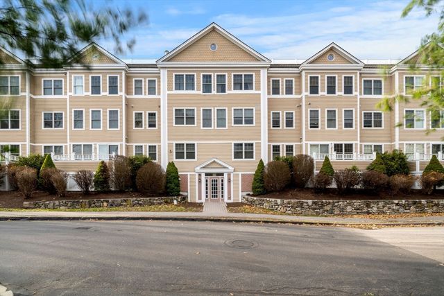 11 Cheriton Rd 102, Boston, MA 02132