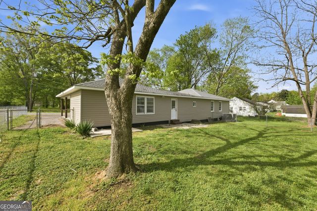 168 Moore Street, Trion, GA 30753