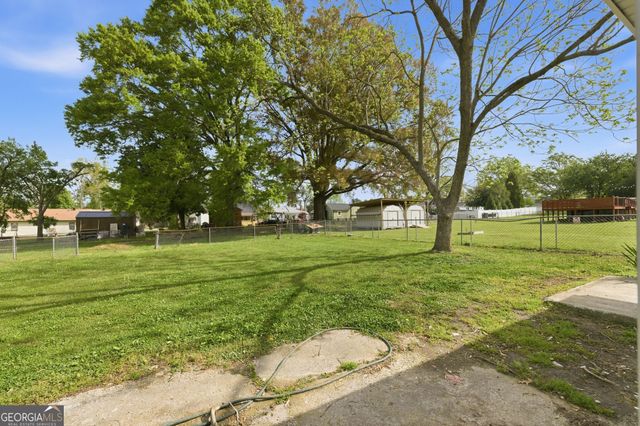 168 Moore Street, Trion, GA 30753