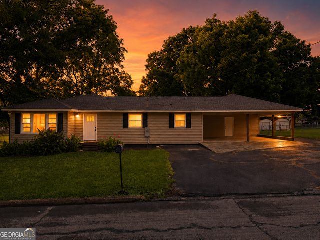 168 Moore Street, Trion, GA 30753